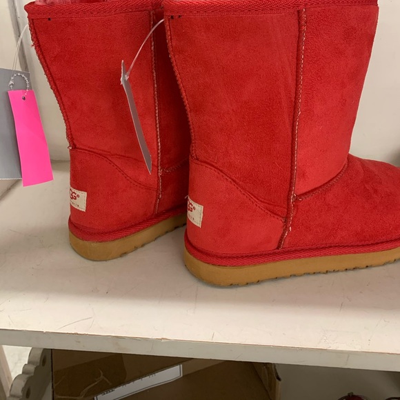 Shoes - Picture 3 of 5